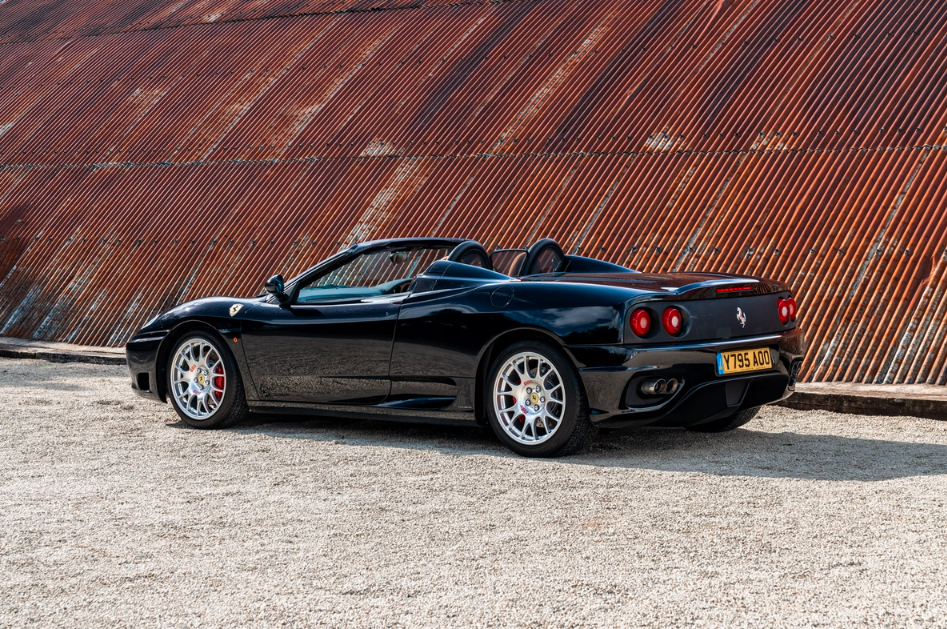 chi tiet sieu xe ferrari 360 spider cua david beckham hinh 5