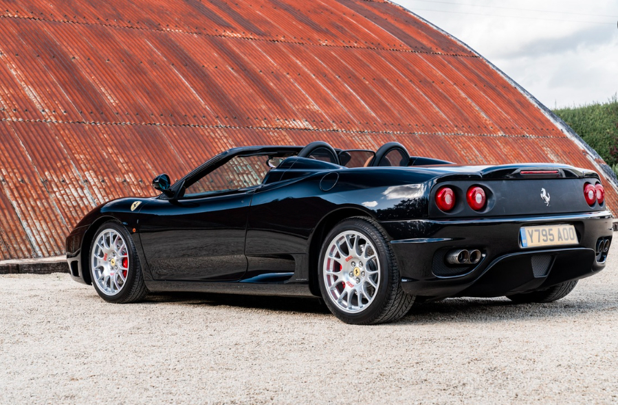 chi tiet sieu xe ferrari 360 spider cua david beckham hinh 9