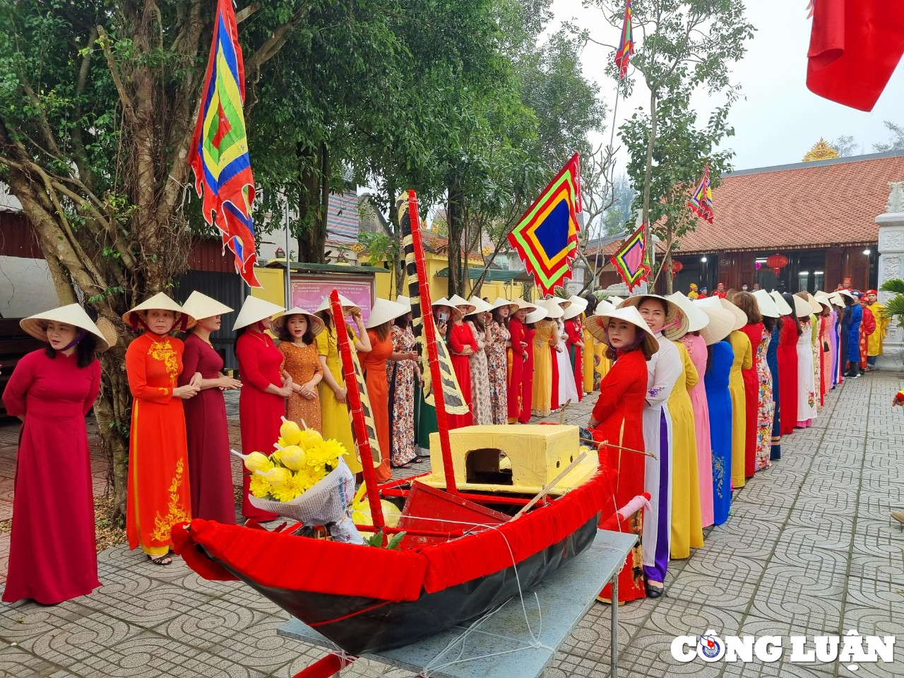 khoi phuc le hoi cau ngu cua ngu dan vung bien lang cam lam hinh 2