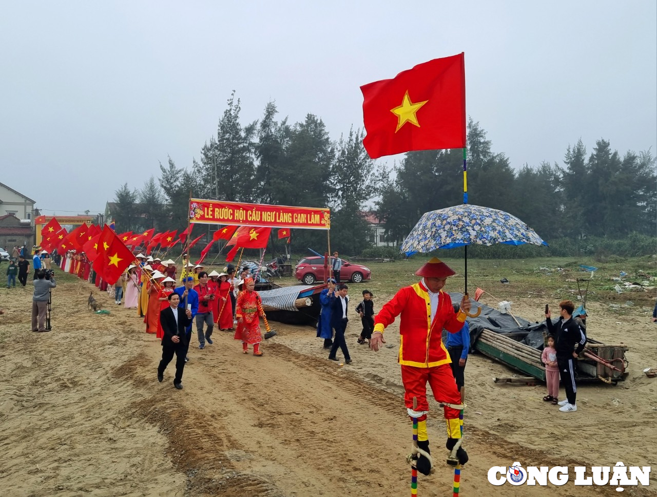 khoi phuc le hoi cau ngu cua ngu dan vung bien lang cam lam hinh 3