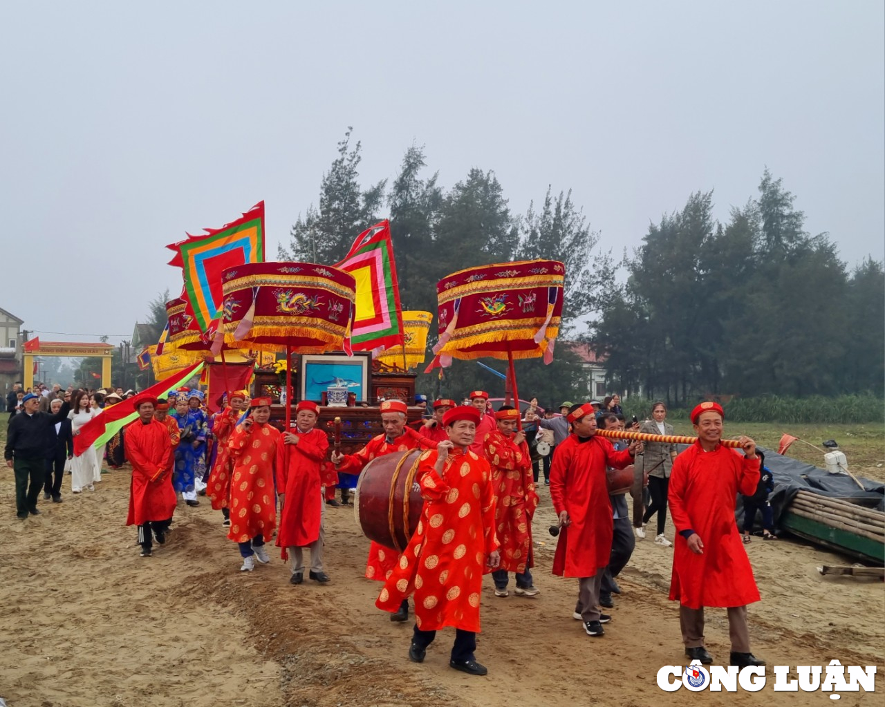 khoi phuc le hoi cau ngu cua ngu dan vung bien lang cam lam hinh 8