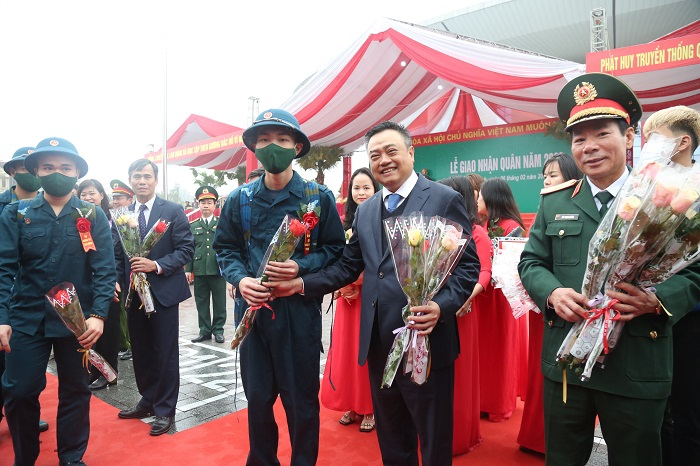 lanh dao tp ha noi dong vien tan binh len duong nhap ngu hinh 4