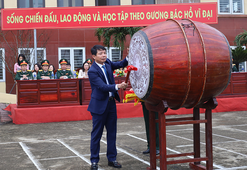 ron rang ngay hoi tong quan tai quang binh hinh 3