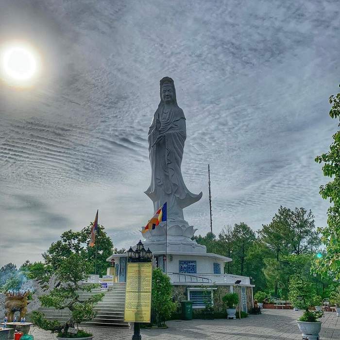 thua thien hue day manh phat trien du lich tam linh hinh 2