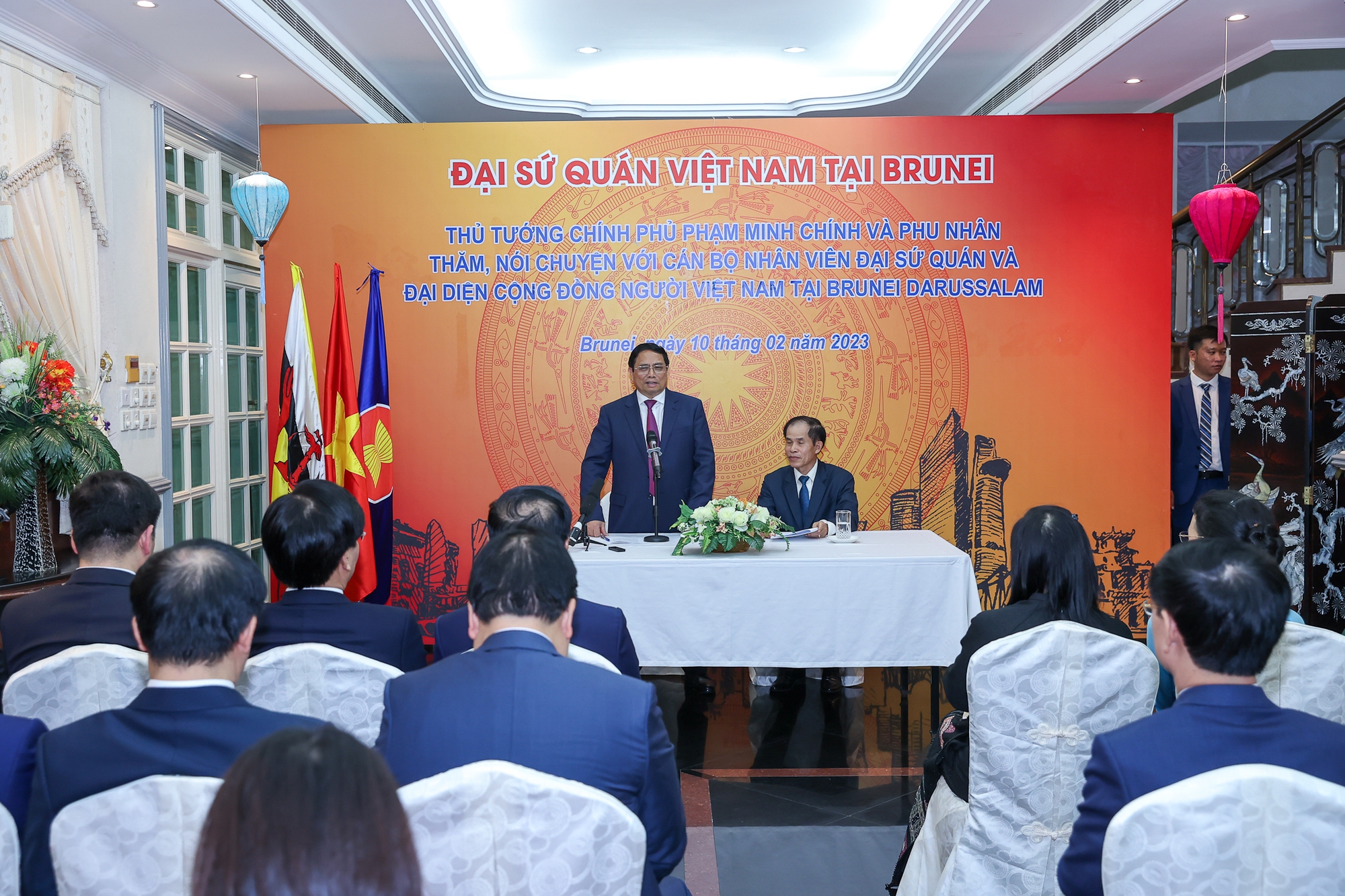 dai su quan viet nam tai brunei can coi ba con nhu nguoi nha nhu anh em ruot thit hinh 1