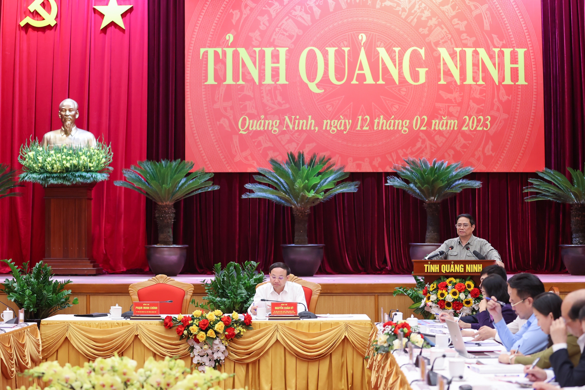 quang ninh phai thoat ra khoi nhung cai cu khong ngung doi moi sang tao vuon len tam cao moi hinh 3