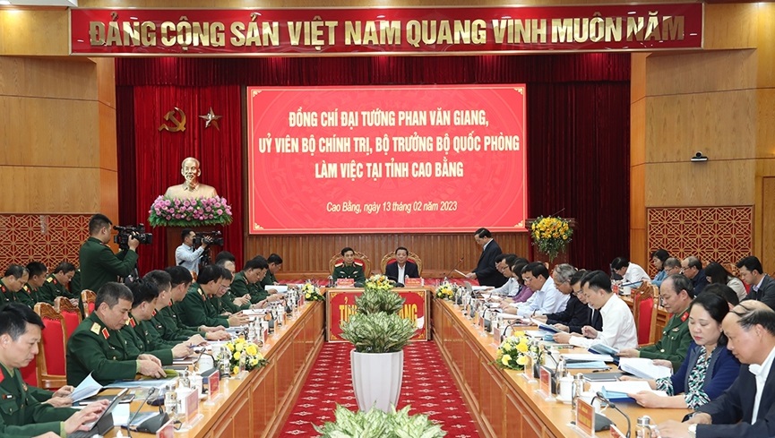 dai tuong phan van giang tham va lam viec voi tinh uy cao bang hinh 2