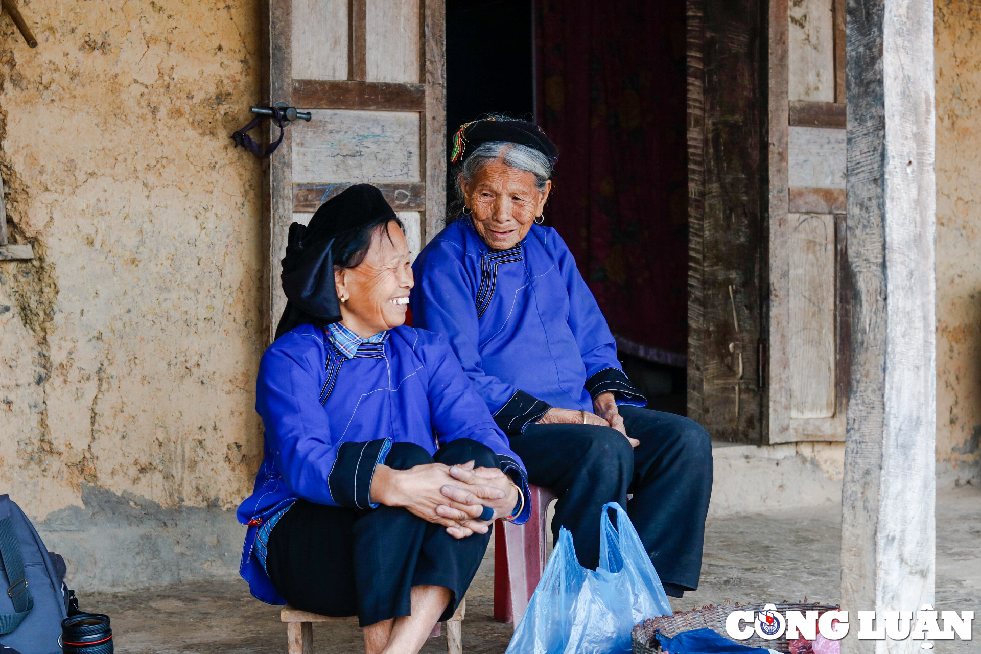 bac giang chiem nguong ve dep binh di nen tho cua ban bac hoa hinh 19