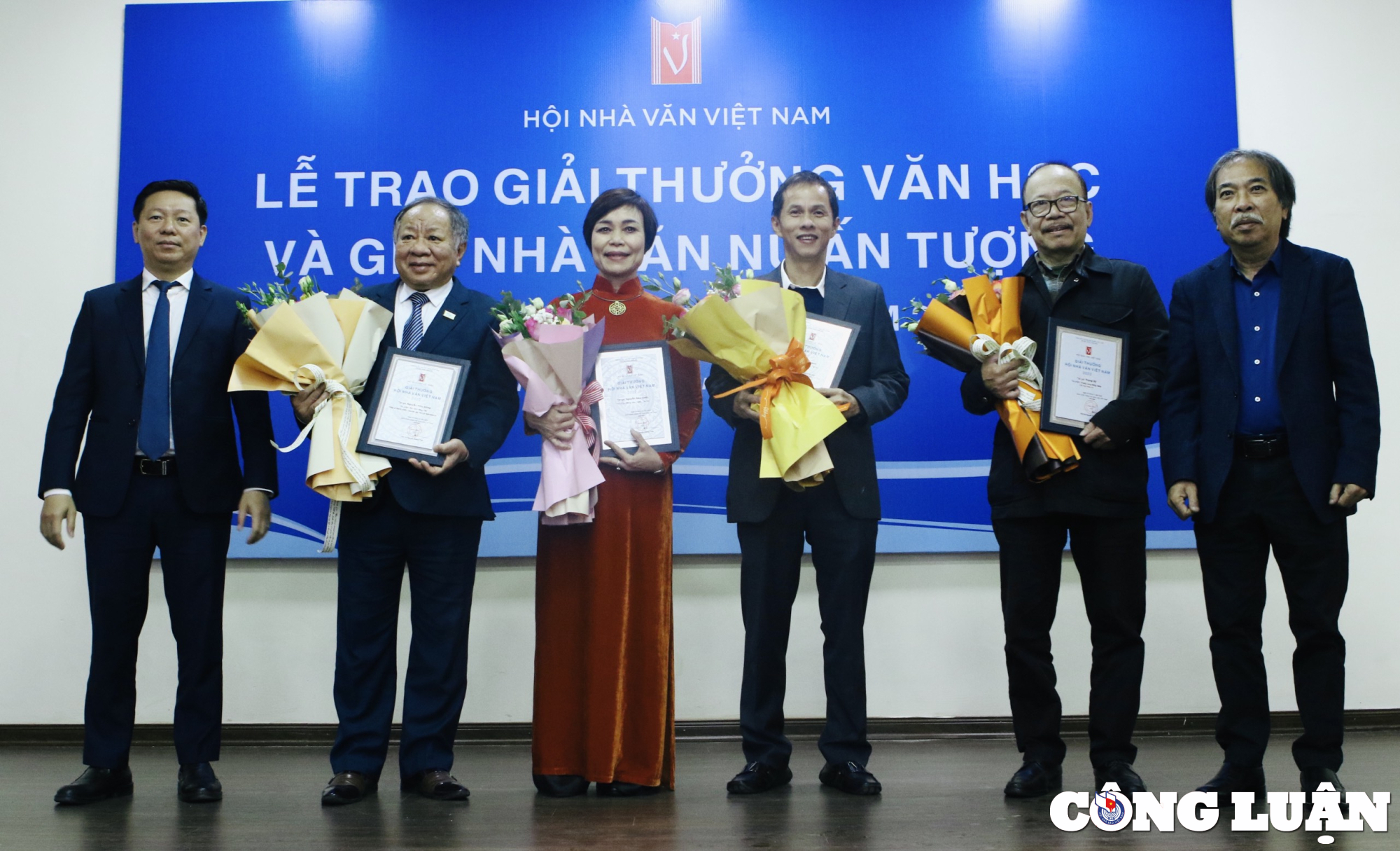 trao giai thuong van hoc hoi nha van viet nam nam 2022 hinh 2