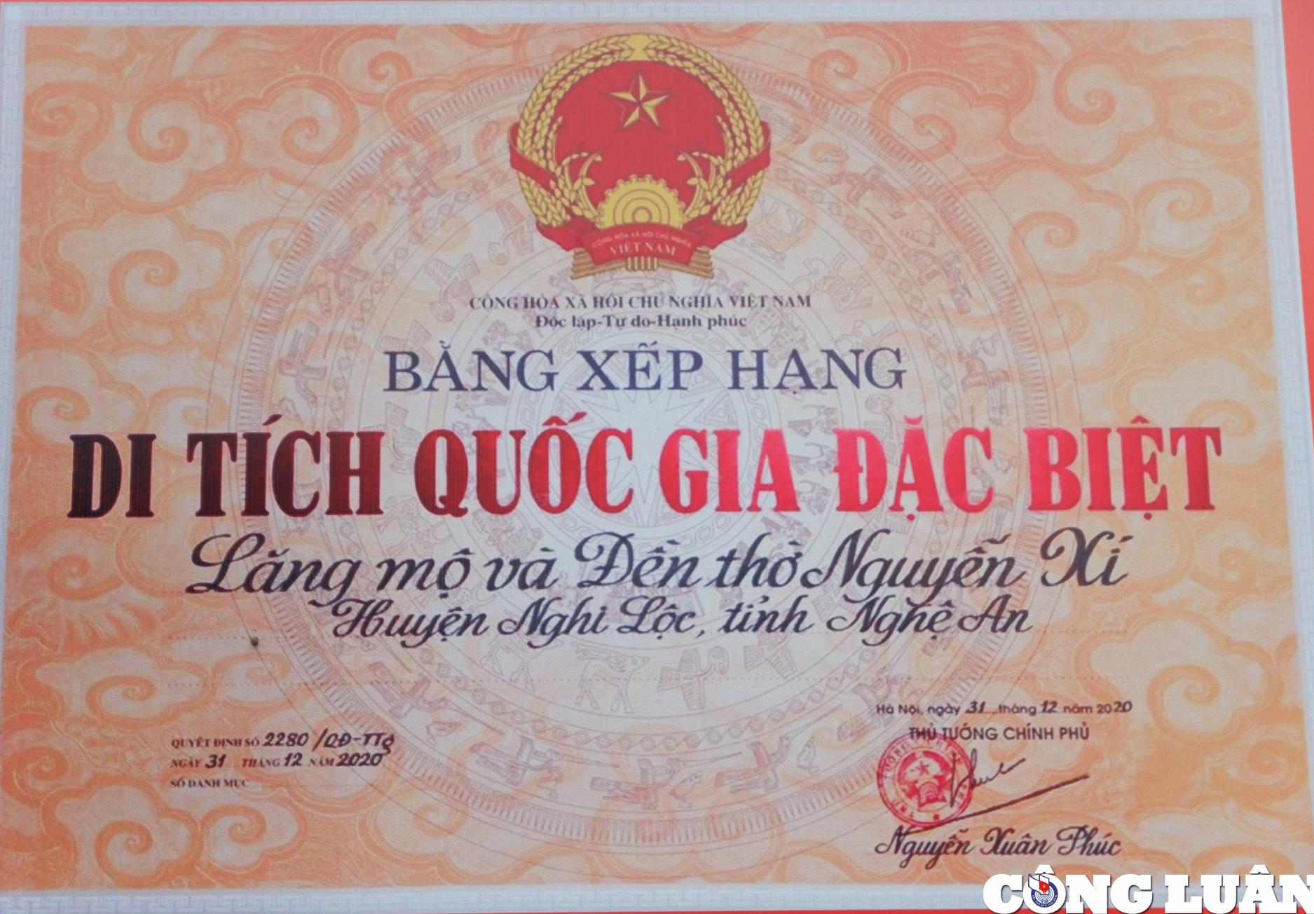 le hoi den tho thai su cuong quoc cong nguyen xi hinh 15