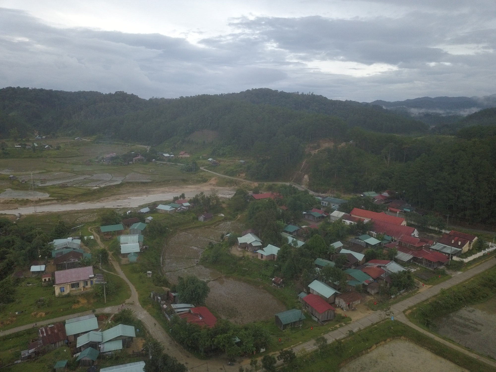 kon tum xay ra dong dat 39 do richter o huyen kon plong hinh 1