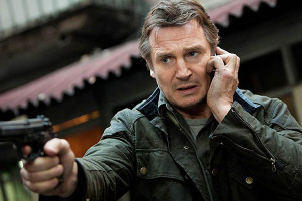 than zeus liam neeson ngai canh nong hinh 1