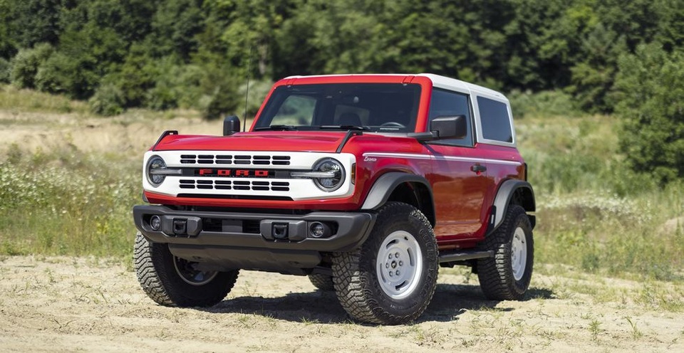 ford bronco bi doi gia gan 29000 usd tai my hinh 1