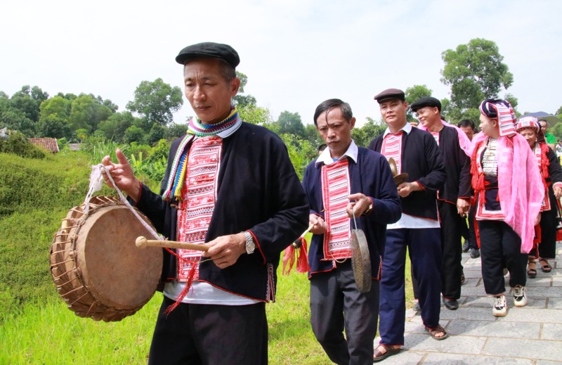 chuoi hoat dong thang 3 mua xuan va tuoi tre tai lang van hoa  du lich cac dan toc viet nam hinh 4