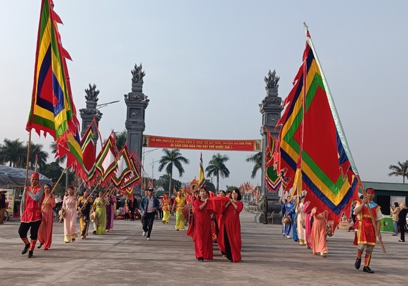 le hoi truyen thong den a sao tuong nho cong duc hung dao dai vuong tran quoc tuan hinh 1