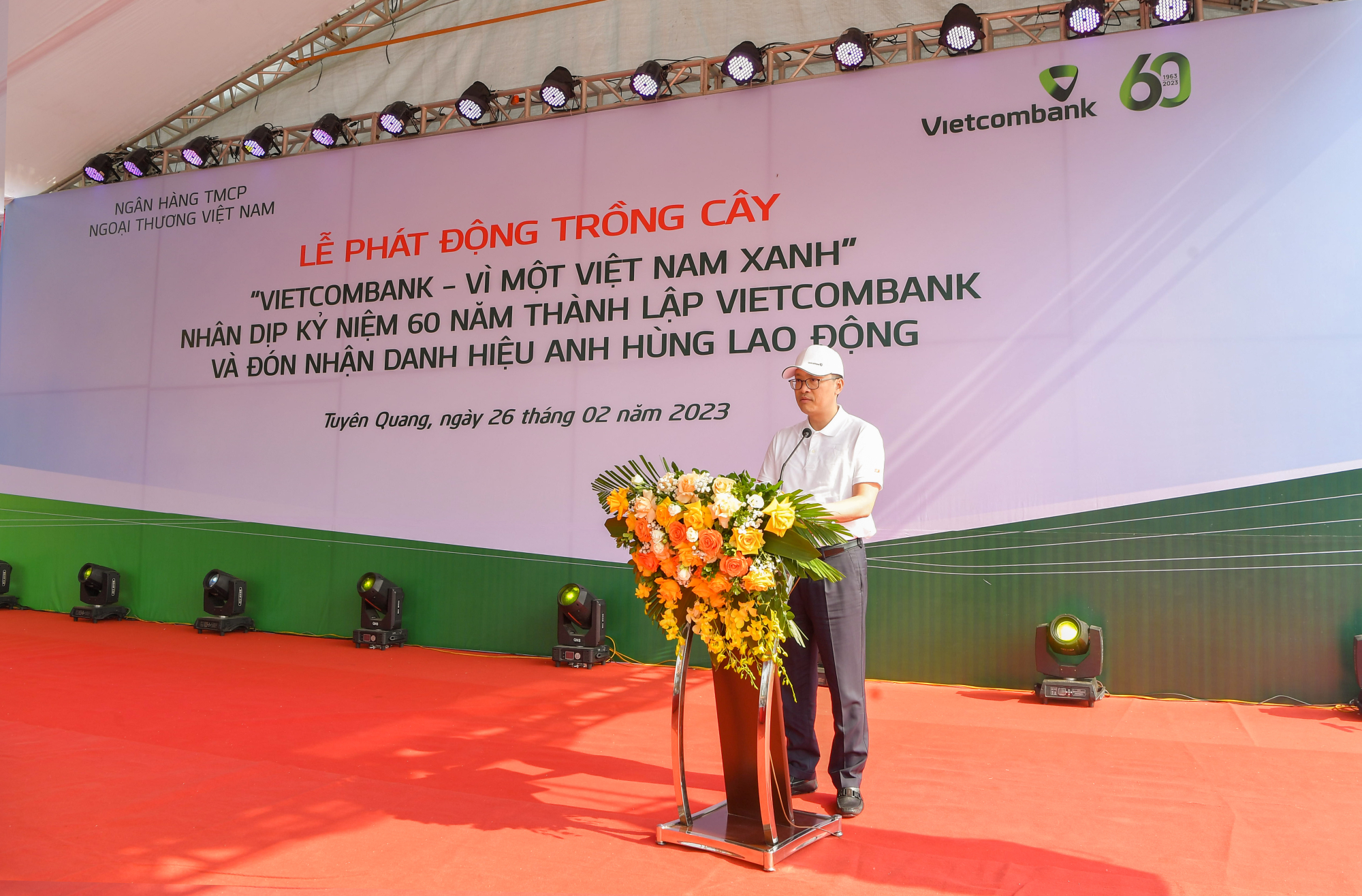 vietcombank phat dong chuong trinh trong 60 nghin cay xanh hinh 1