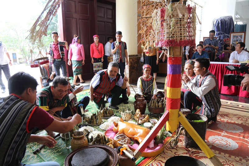 le mung com moi cua nguoi bru van kieu la di san van hoa phi vat the quoc gia hinh 2