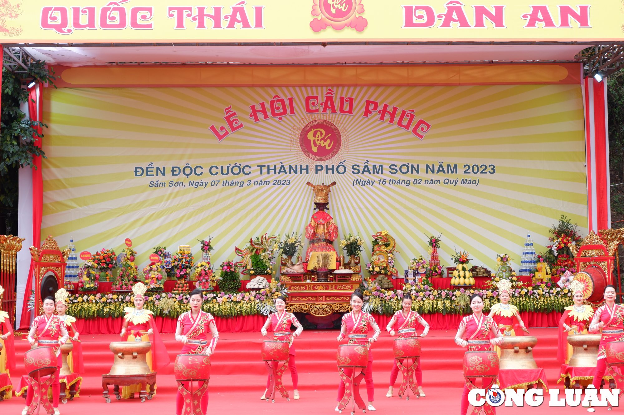 thanh hoa dac sac le hoi cau phuc tai den doc cuoc hinh 1