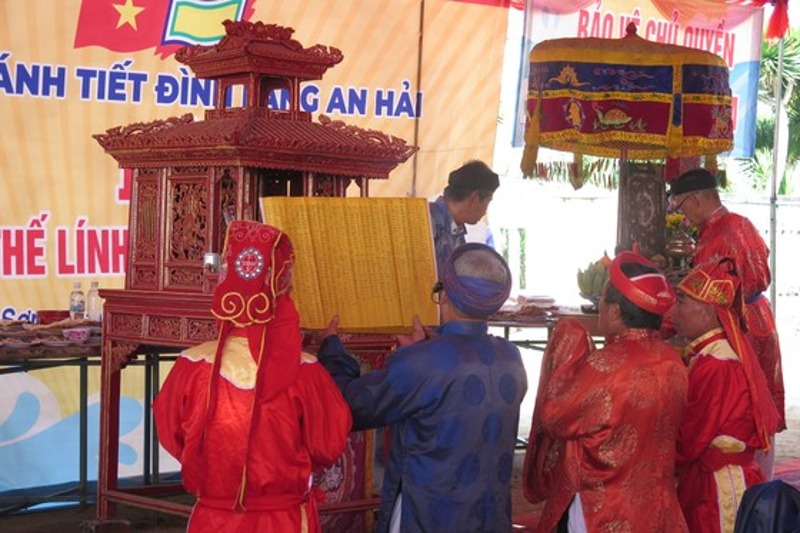 trang trong le khao le the linh hoang sa hinh 2