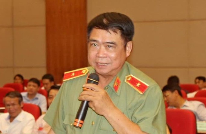 nguyen giam doc cong an tp hai phong do huu ca bi de nghi khai tru dang hinh 1