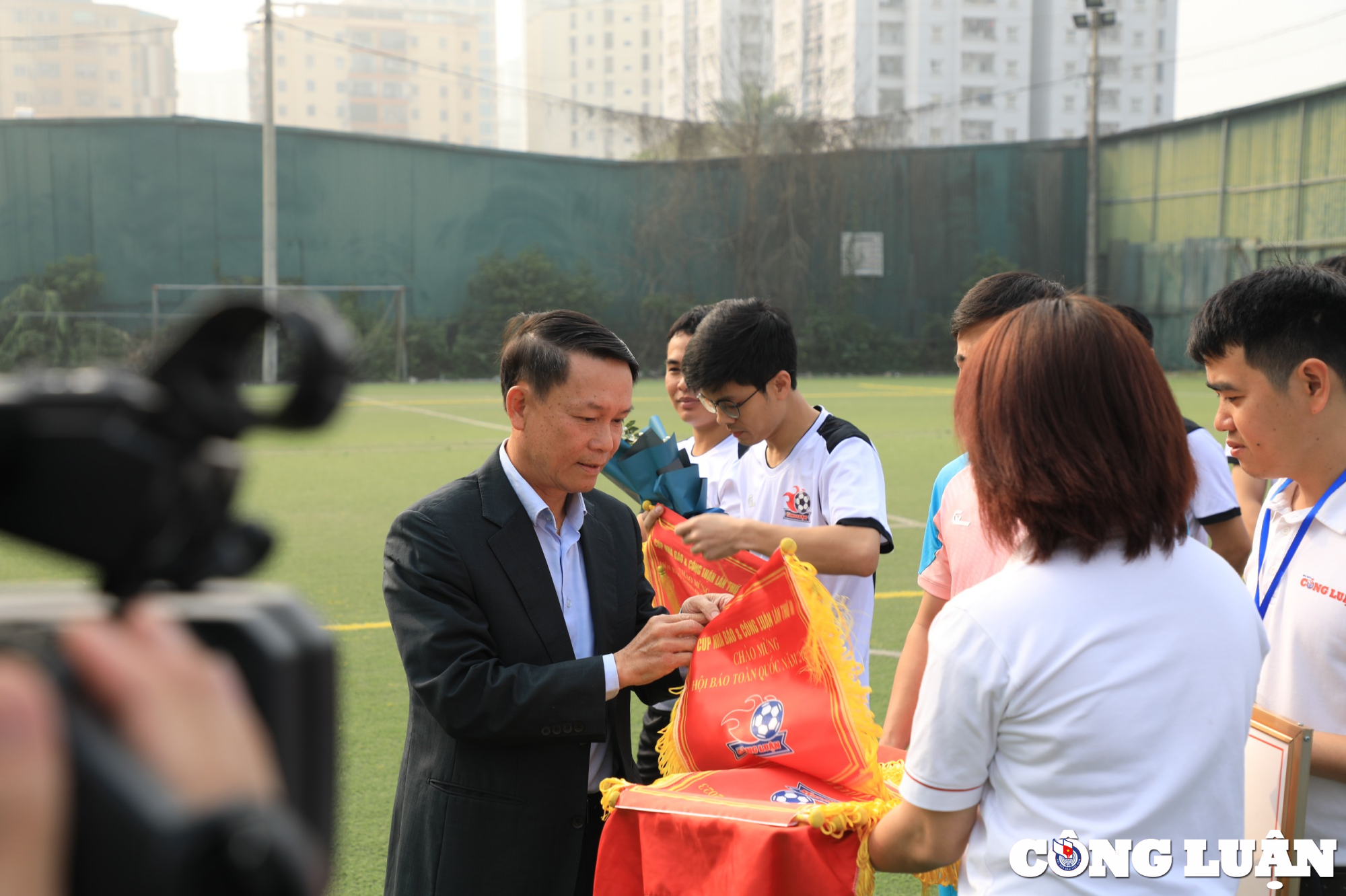 tung bung khai mac giai bong da cup bao nha bao va cong luan lan ii  chao mung hoi bao toan quoc 2023 hinh 7