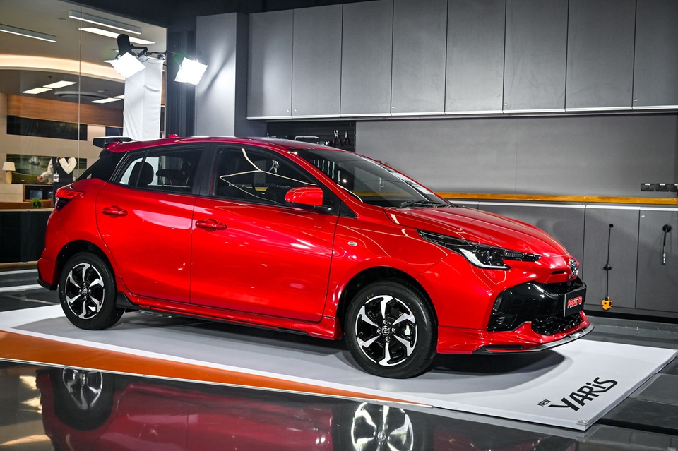 toyota yaris ban nang cap 2023 ra mat hinh 10