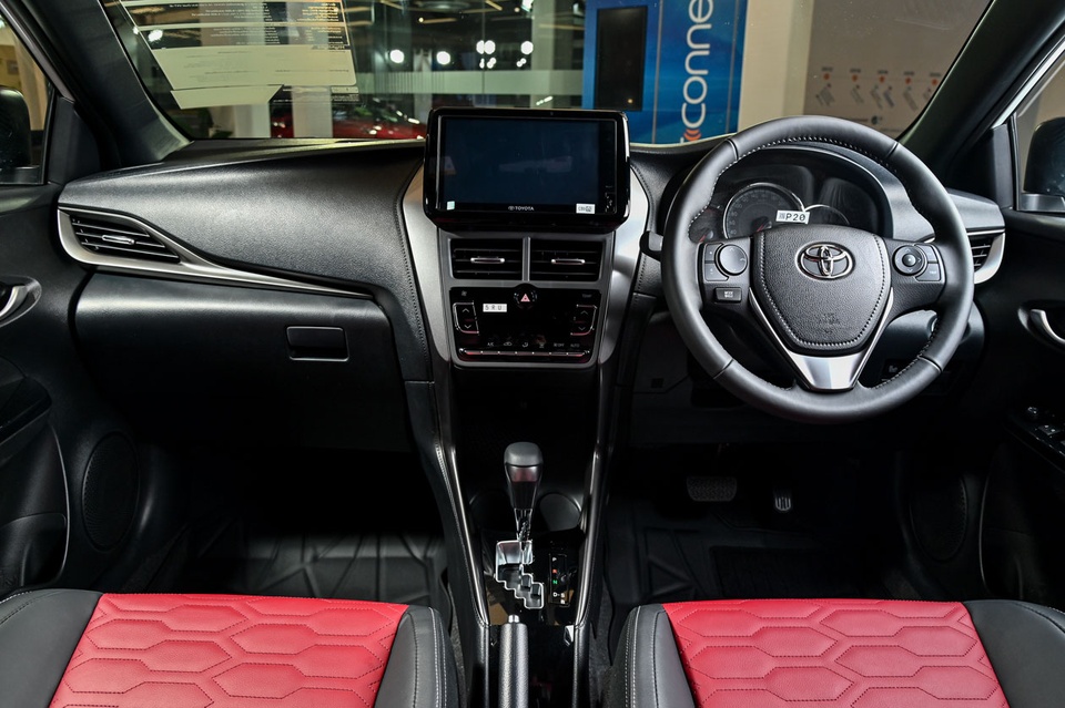 toyota yaris ban nang cap 2023 ra mat hinh 7