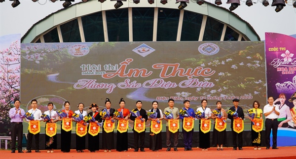 an tuong voi hoi thi am thuc huong sac dien bien nam 2023 hinh 8