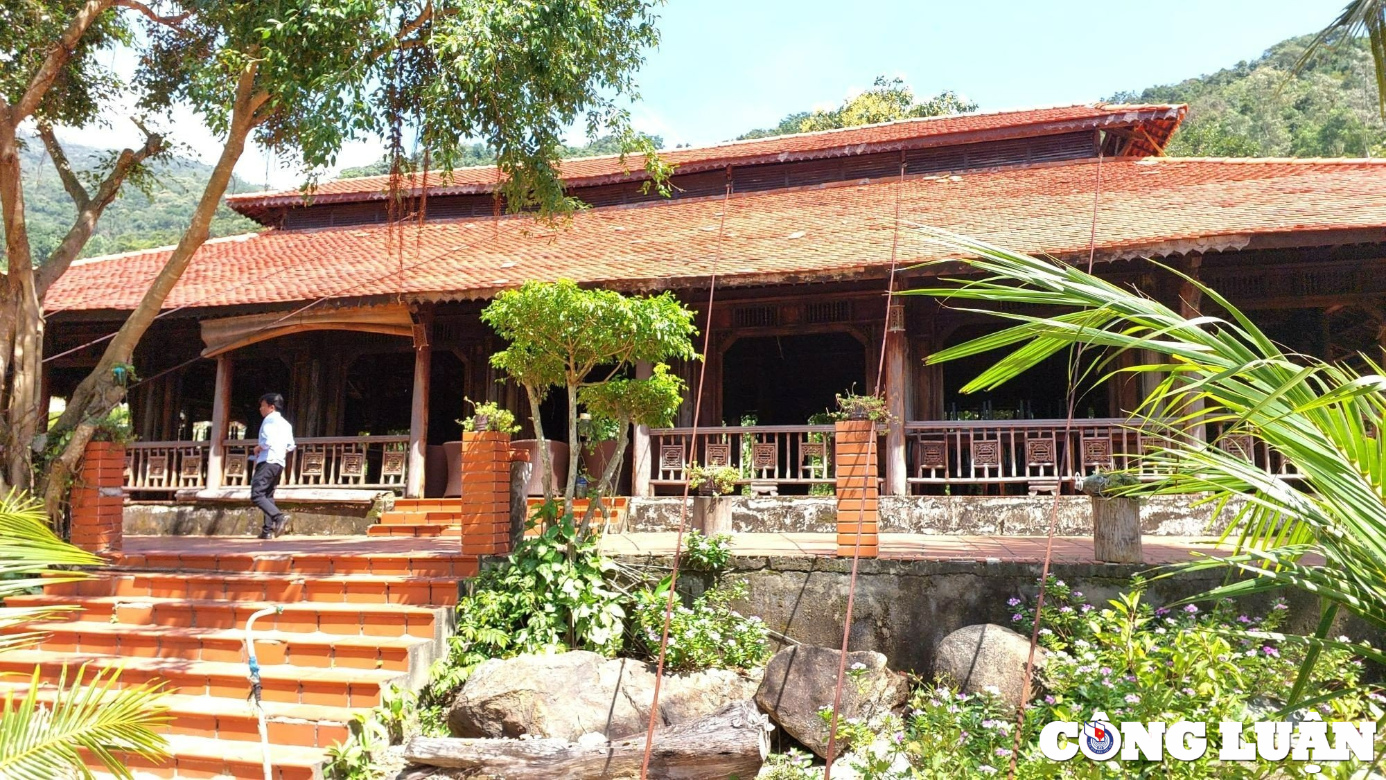 Căn nhà kiên cố xây dựng trái phép trên bán đảo Sơn Trà