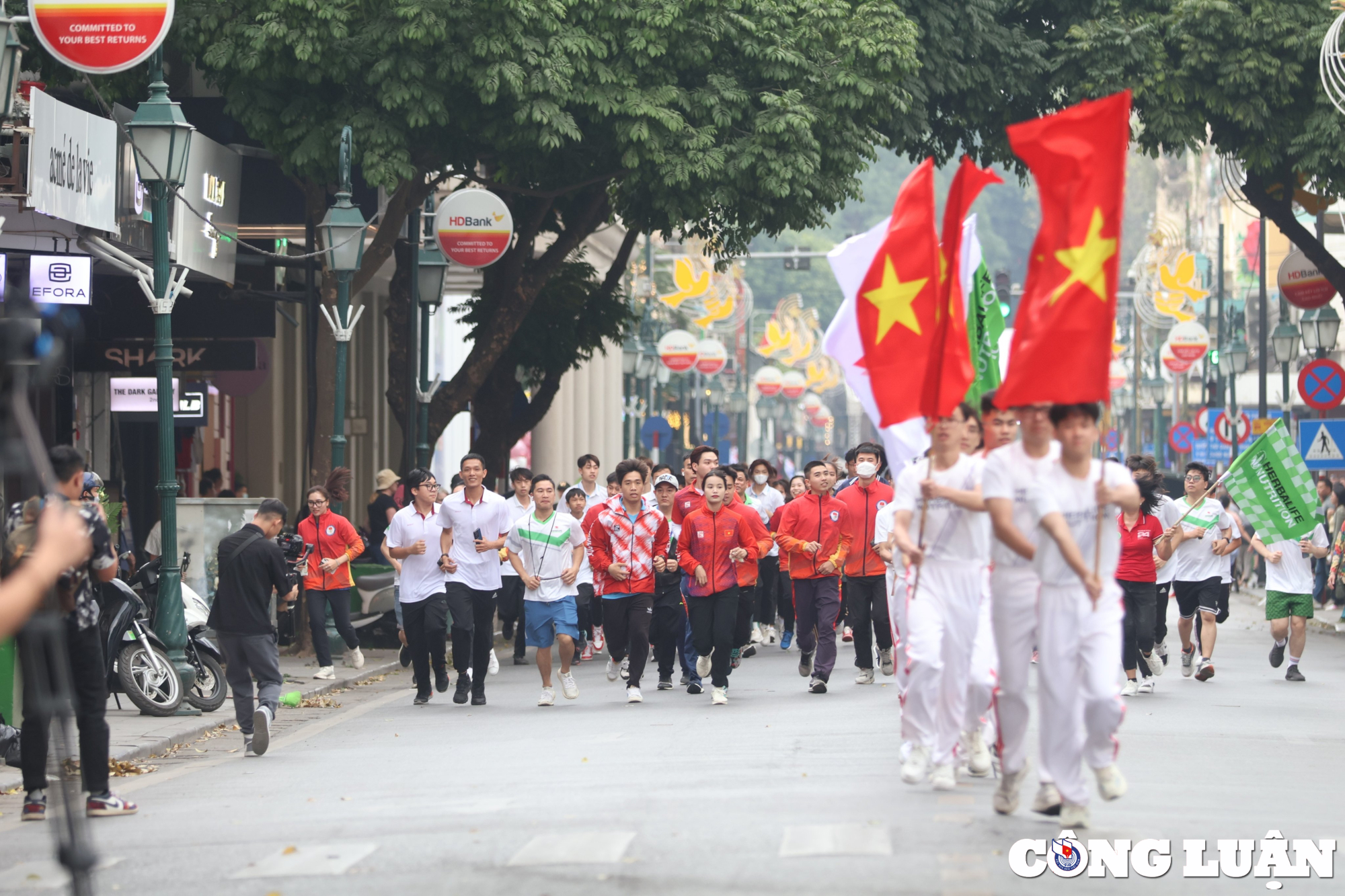 vinh quang the thao viet nam  huong toi sea games 32 nang cao suc khoe toan dan hinh 2