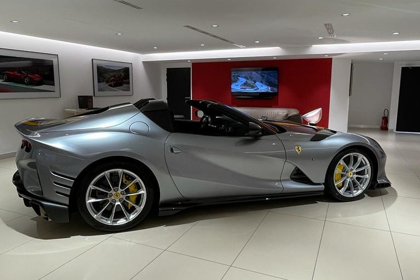 sieu xe ferrari 812 competizione a dau tien da toi tay khach hang hinh 7