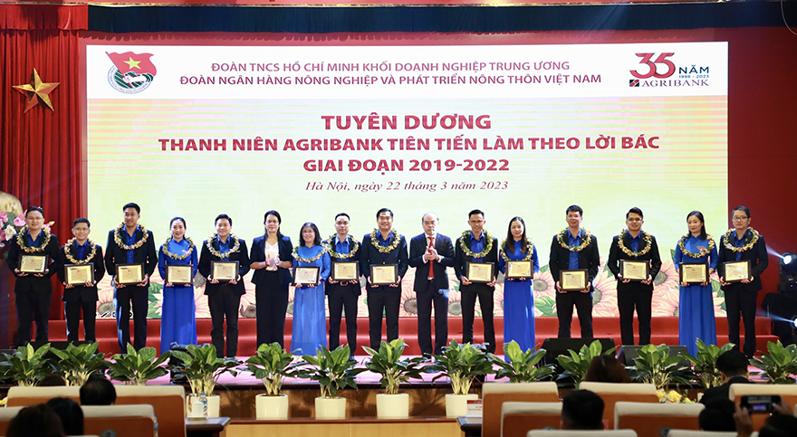 tuoi tre agribank chung suc nang cao hinh anh va thuong hieu agribank hinh 7