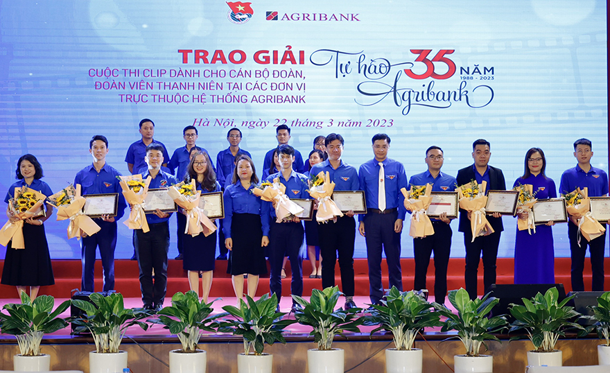 tuoi tre agribank chung suc nang cao hinh anh va thuong hieu agribank hinh 12