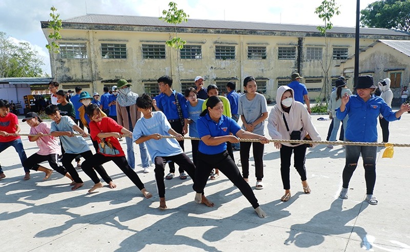 dong bao khmer kien giang soi noi dua ghe ngo mung tet chol chnam thmay hinh 4