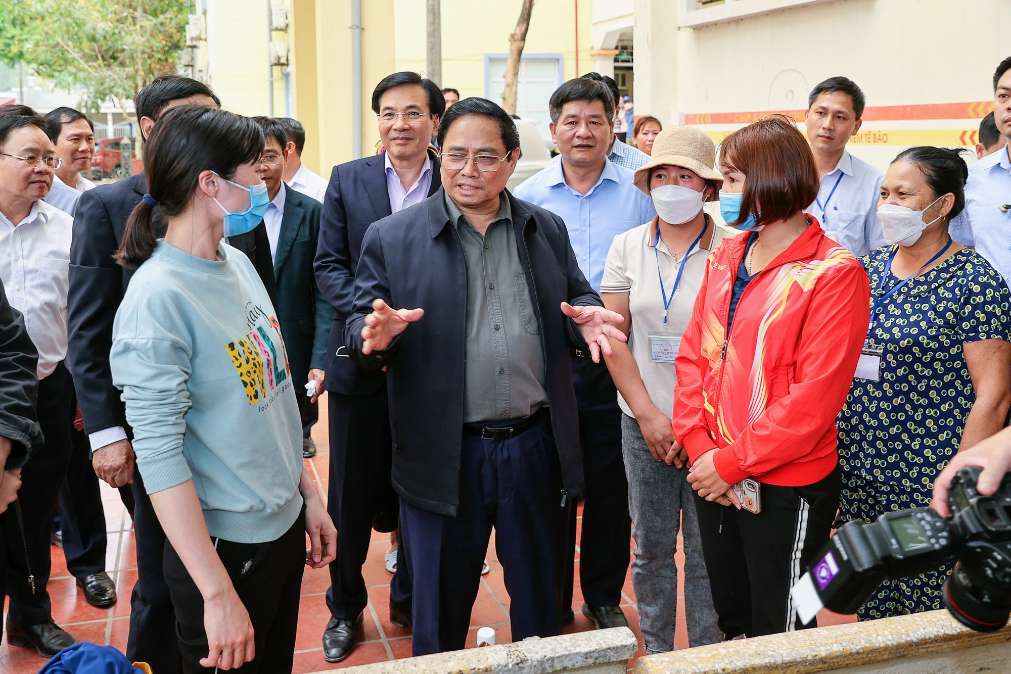 dap ung day du thuoc tranh tinh trang nguoi dan can ma khong co co tien ma khong mua duoc hinh 3