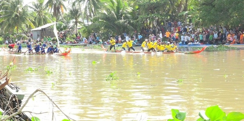 dong bao khmer kien giang soi noi dua ghe ngo mung tet chol chnam thmay hinh 1