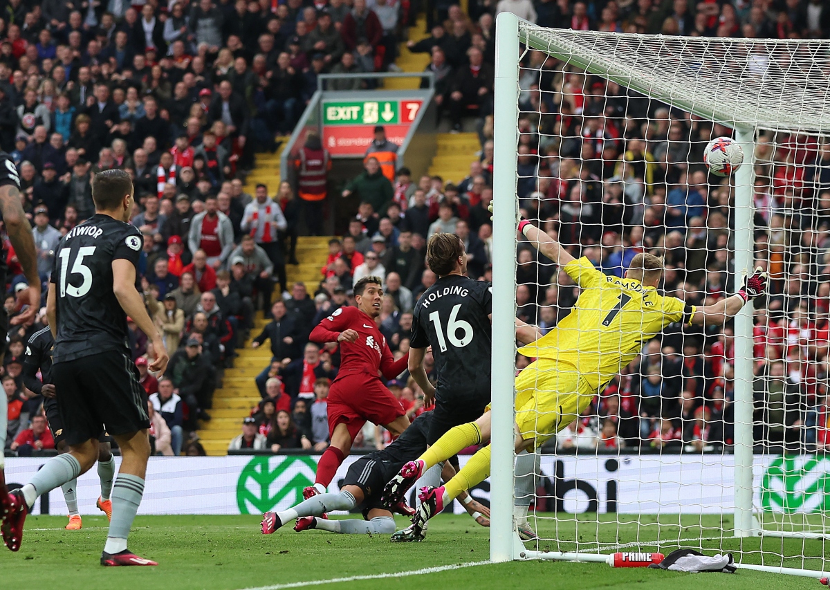 liverpool chia diem cung arsenal sau man ruot duoi day kich tinh hinh 7