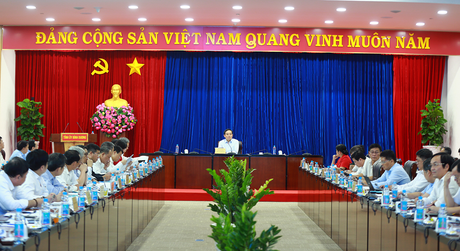 tranh tinh trang chinh phu phai ban hanh nhung quyet sach hop thuc hoa cac quyet dinh cua dia phuong hinh 1