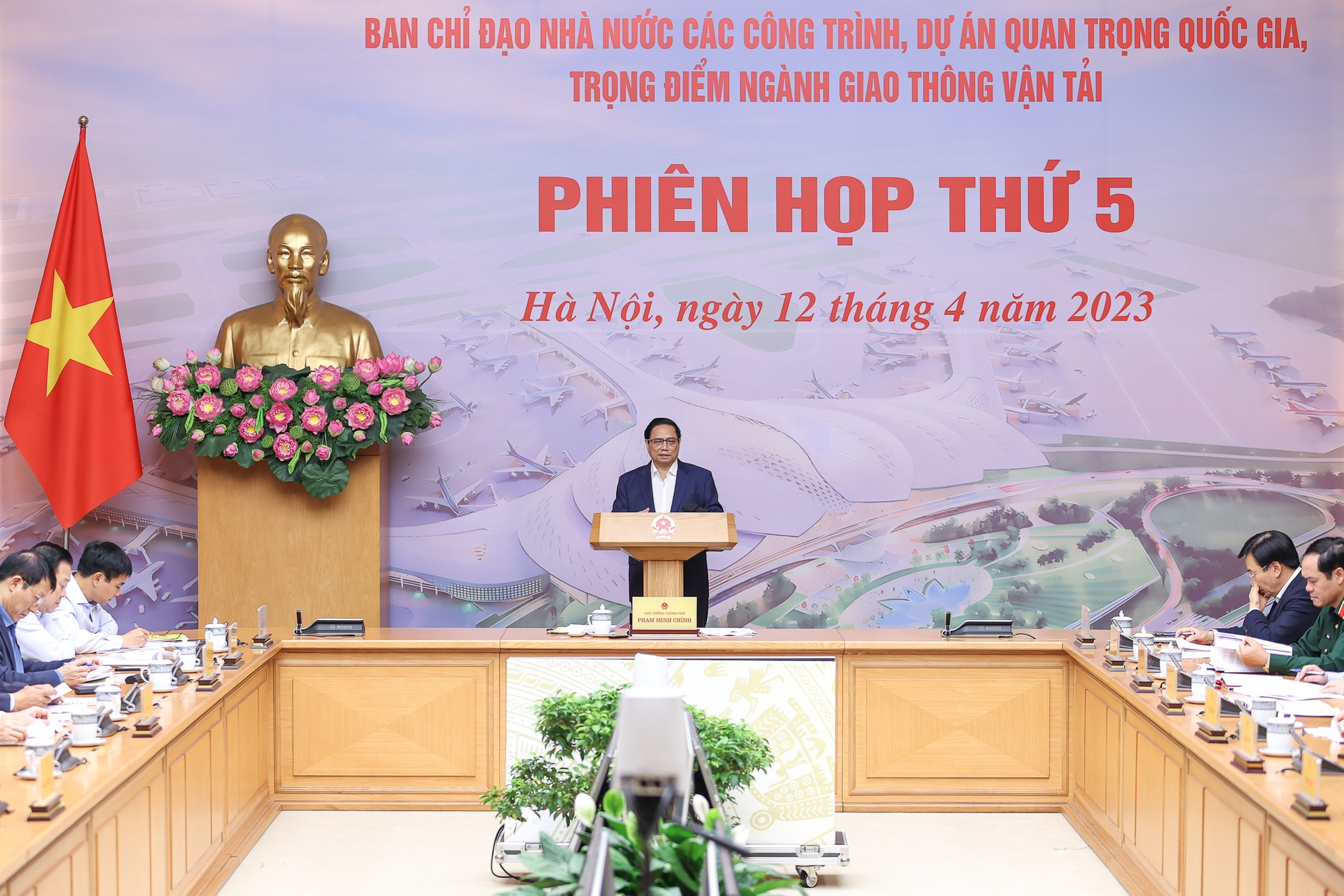 thu tuong pham minh chinh phai kich cau tieu dung trong nuoc va thuc day dau tu cong hinh 1