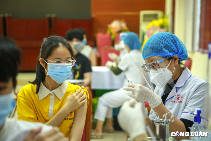 Tại Hà Nội, cần tiêm vắc xin phòng Covid-19 có thể liên hệ tới 10 điểm tiêm