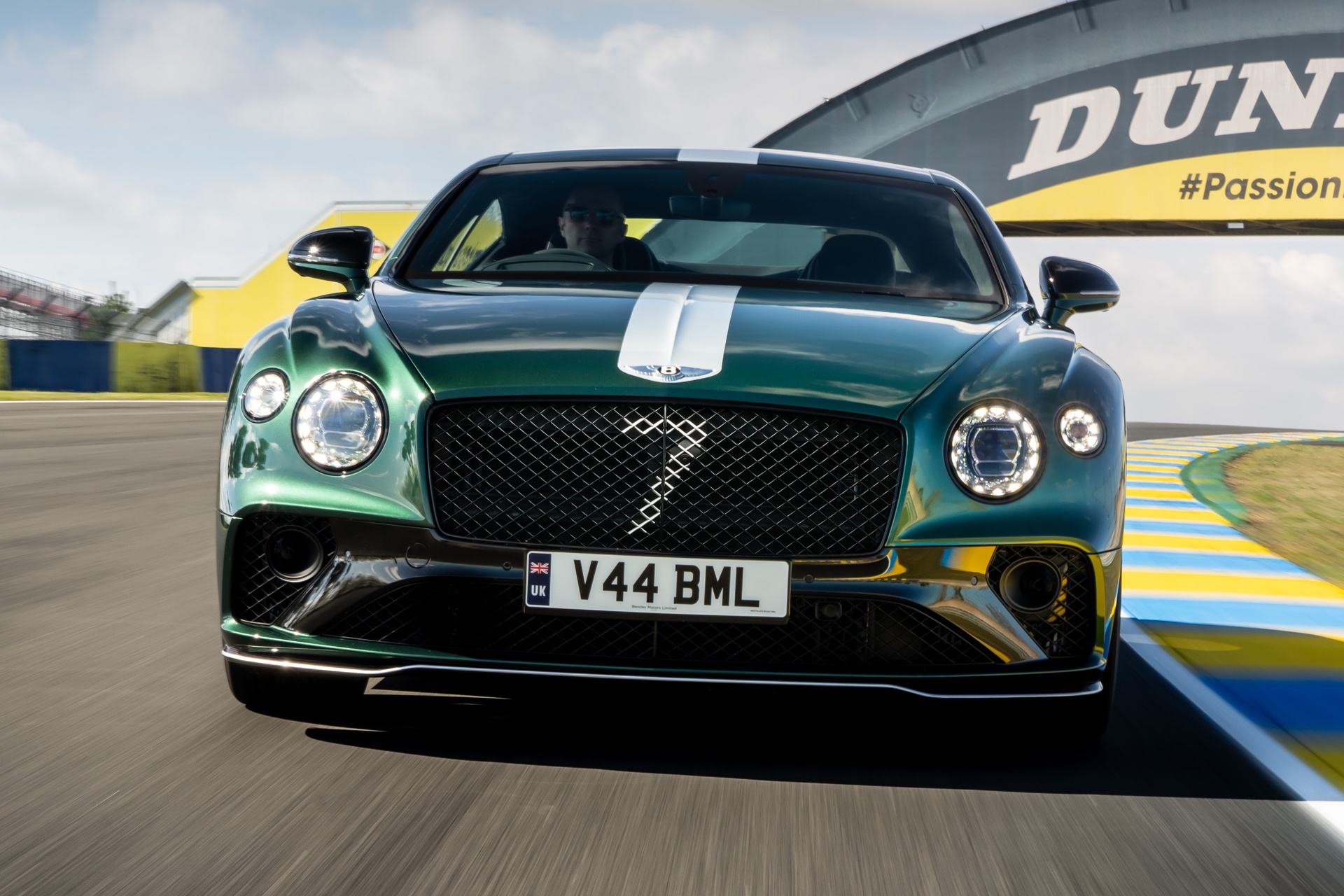 chiem nguong bentley continental gt le mans collection phien ban gioi han chi 48 chiec hinh 4