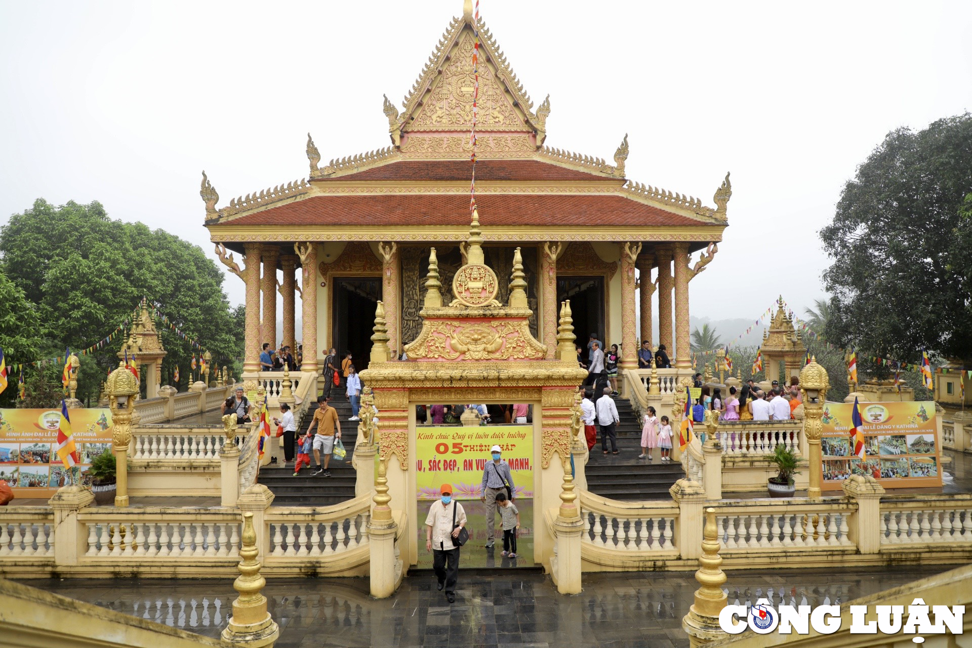 dong bao khmer ron rang don tet chol chnam thmay hinh 2