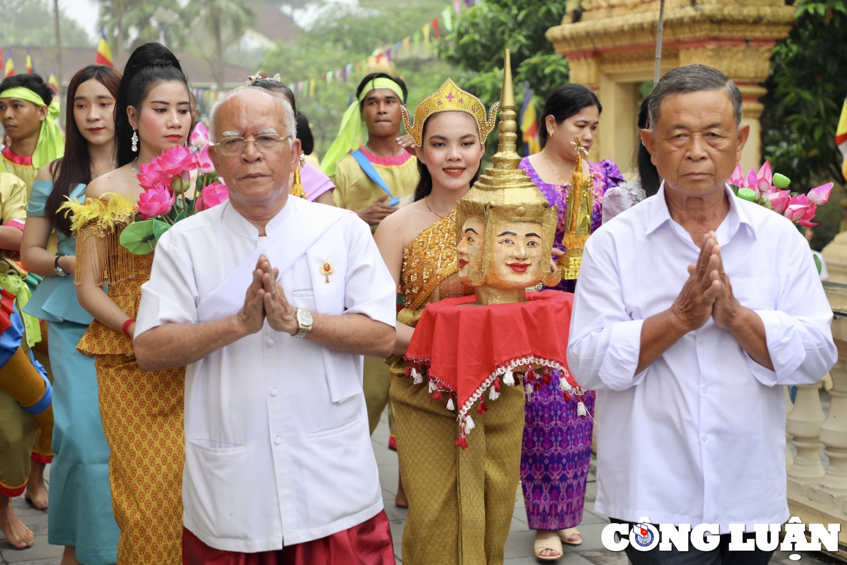 dong bao khmer ron rang don tet chol chnam thmay hinh 5