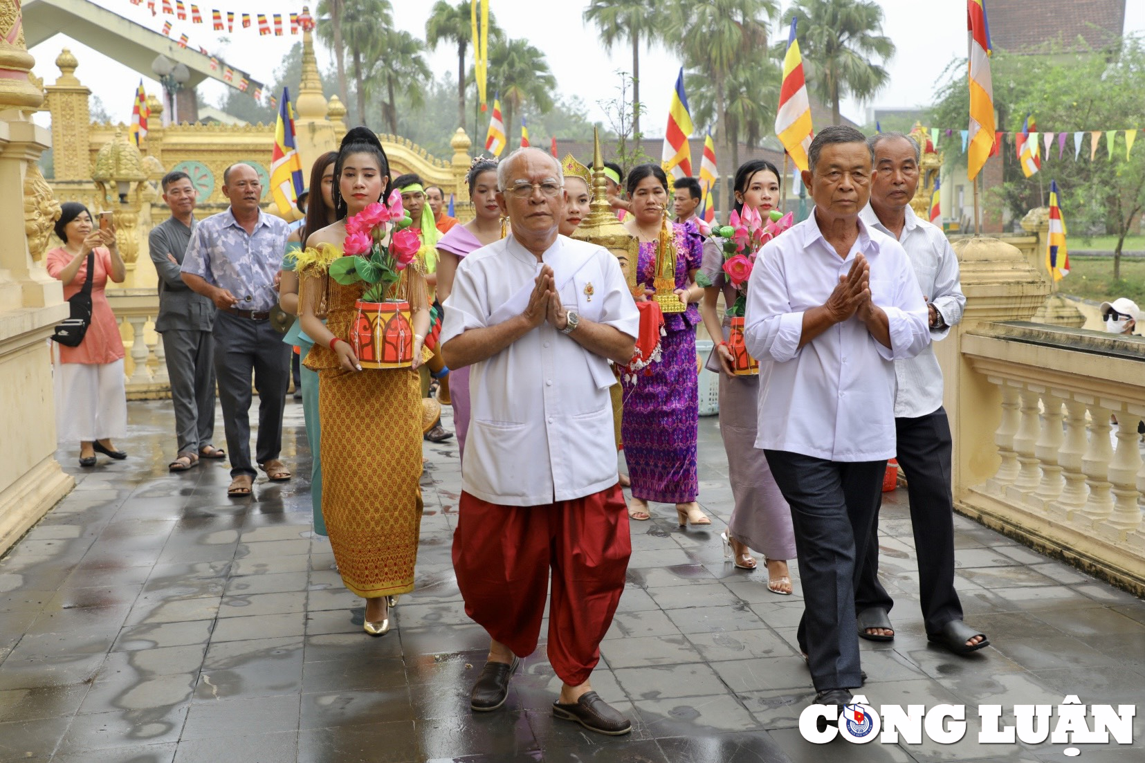 dong bao khmer ron rang don tet chol chnam thmay hinh 3