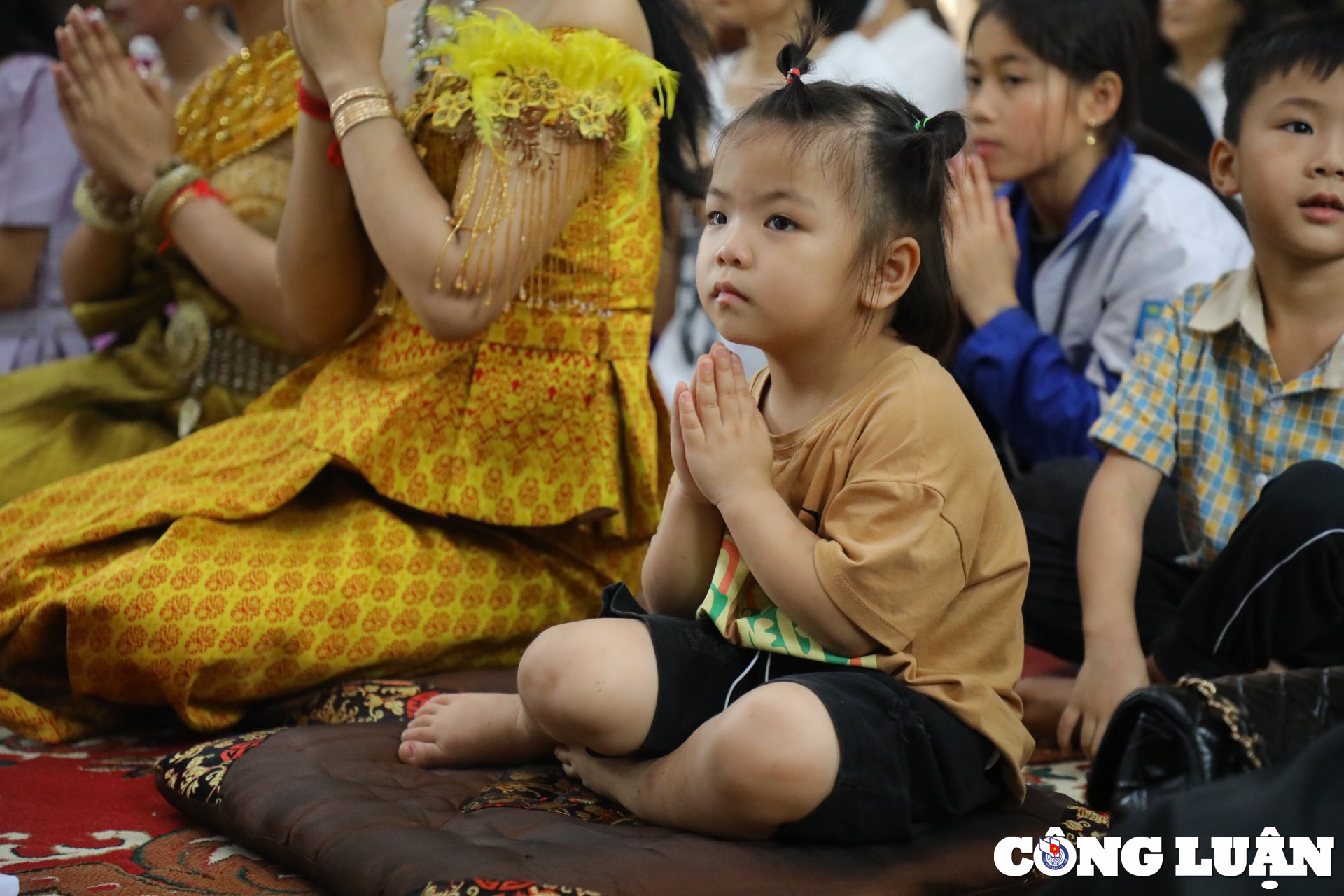 dong bao khmer ron rang don tet chol chnam thmay hinh 13