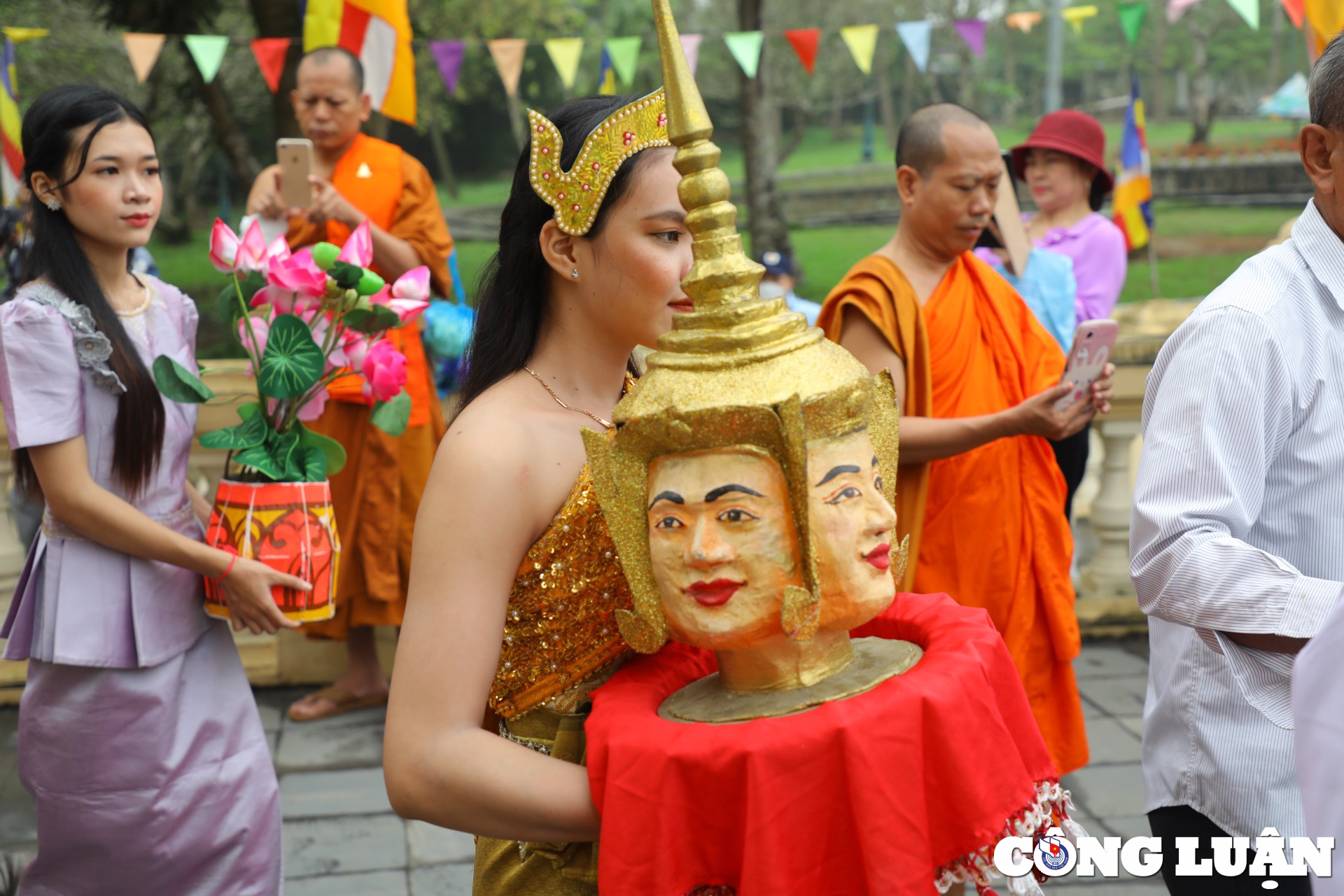 dong bao khmer ron rang don tet chol chnam thmay hinh 6