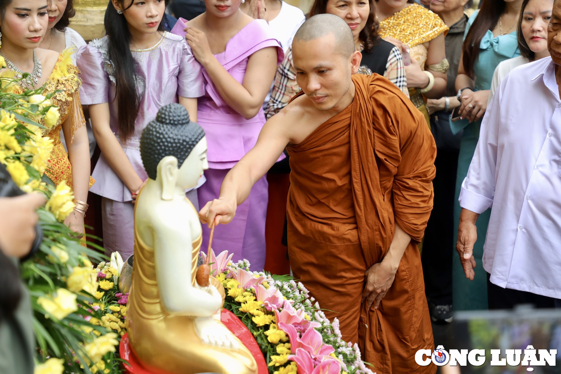 dong bao khmer ron rang don tet chol chnam thmay hinh 15