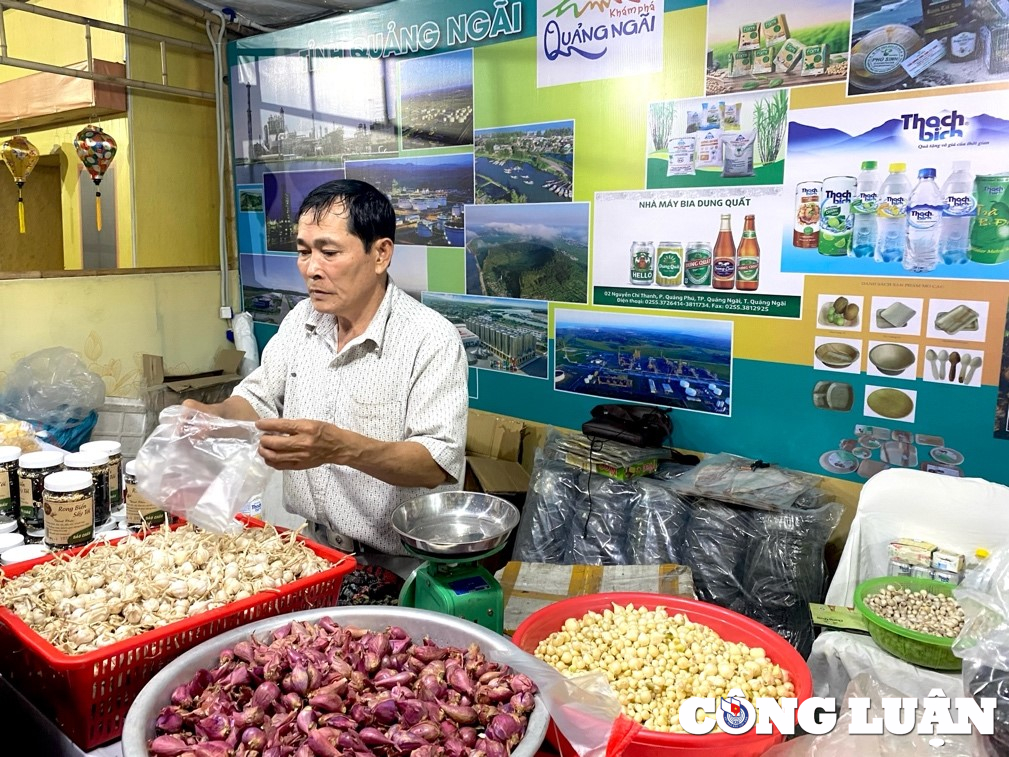 trai nghiem van hoa day mau sac tai su kien sac mau viet nam hinh 5