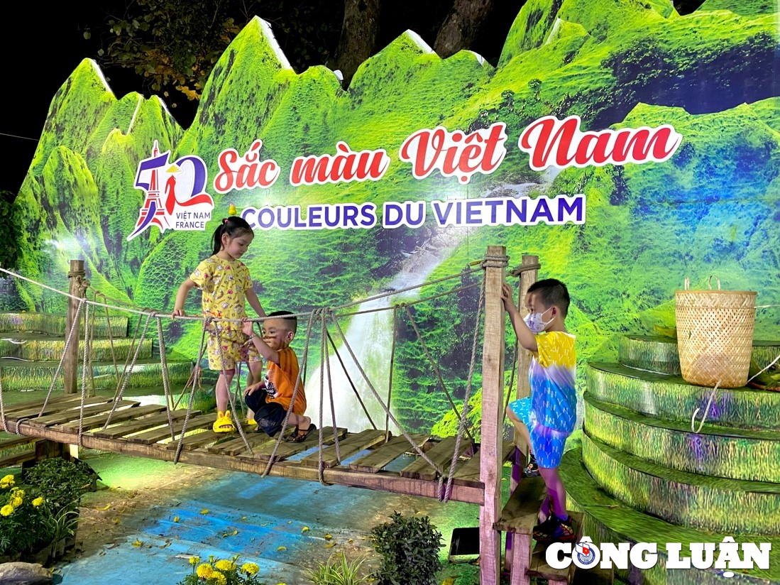 trai nghiem van hoa day mau sac tai su kien sac mau viet nam hinh 12