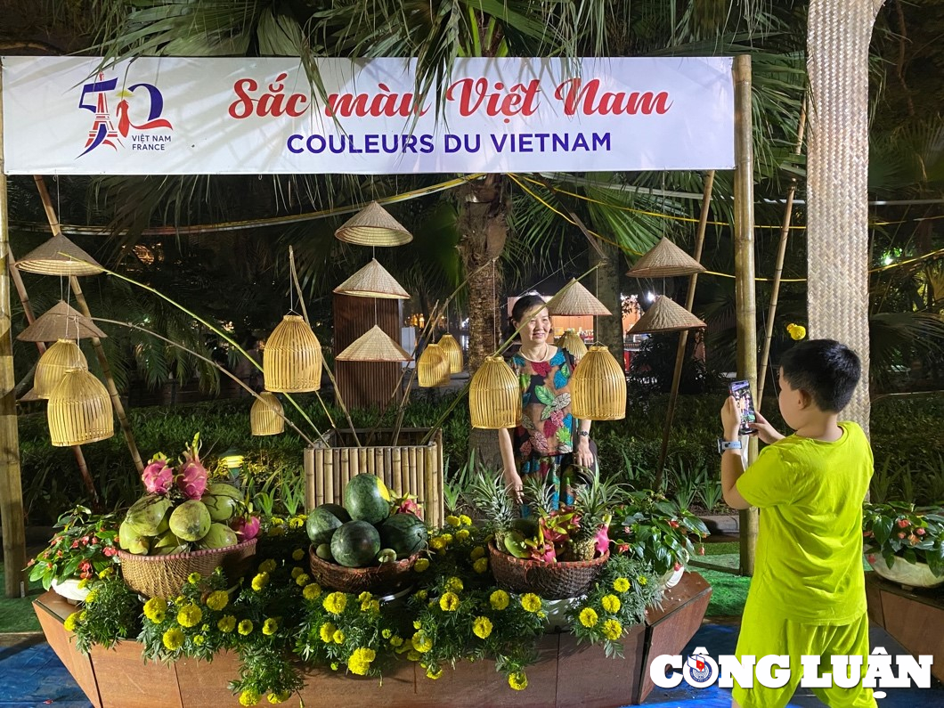 trai nghiem van hoa day mau sac tai su kien sac mau viet nam hinh 13